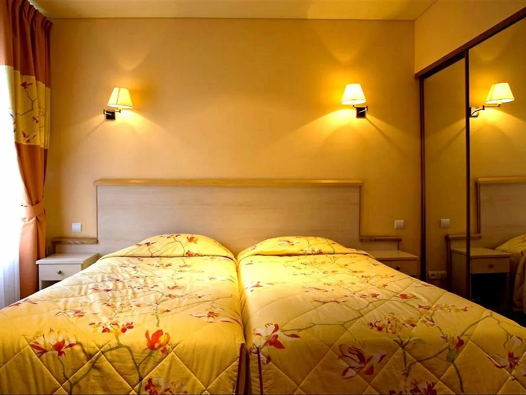 Hotel Restaurant Le Parc Moulins  3*, Moulins (Allier) France