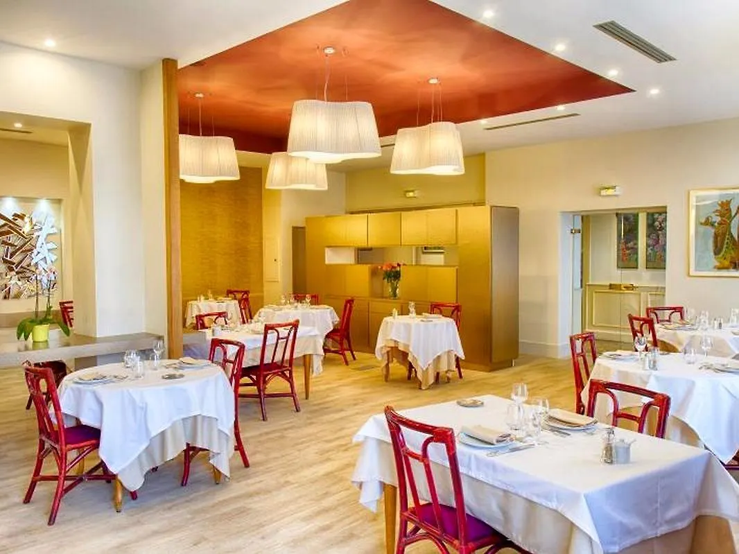 ***  Hotel Restaurant Le Parc Moulins  France