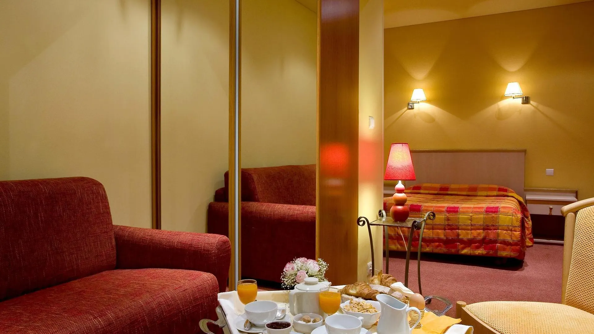 ***  Hotel Restaurant Le Parc Moulins  France